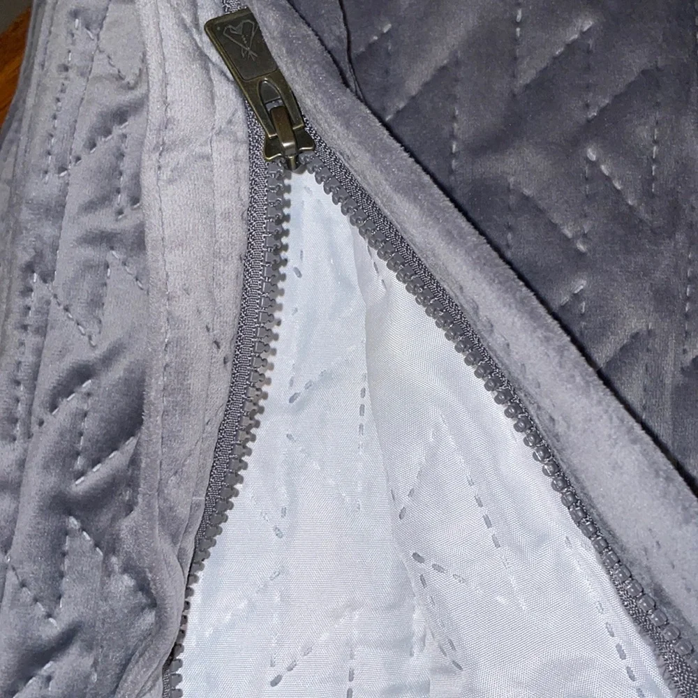 Pendleton heavyweight Gray Quilted Zippered Twin Duvet Cover